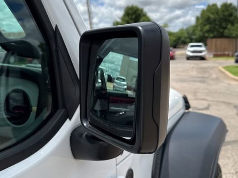 Used 2024 Jeep Gladiator Sport AWD/4WD image 36