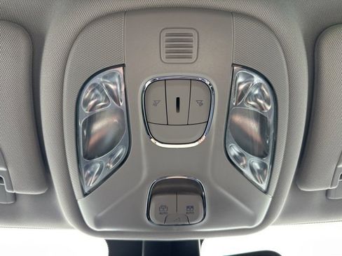 Used 2022 Jeep Compass Limited w/ Sun and Sound Group image 25