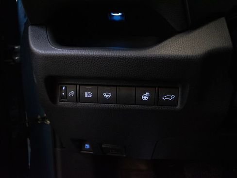 Used 2022 Toyota RAV4 XSE w/ XSE Grade Weather Package AWD/4WD image 18