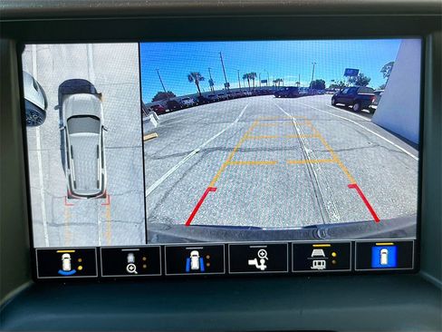 Used 2022 GMC Acadia AT4 w/ Technology Package image 14