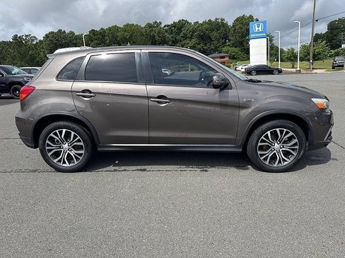 Used 2019 Mitsubishi Outlander Sport LE FWD image 2