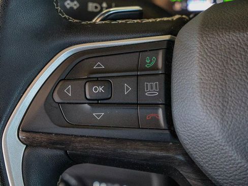 Used 2022 Jeep Grand Cherokee Limited 4xe image 27