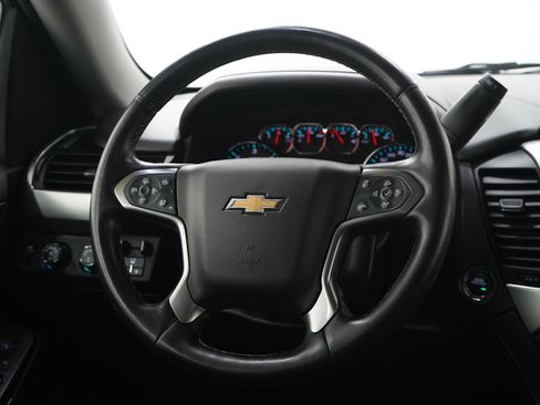 Used 2020 Chevrolet Suburban LT AWD/4WD image 21