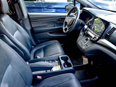 Used 2023 Honda Odyssey Sport image 19