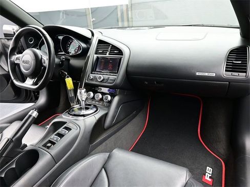 Used 2014 Audi R8 V10 image 16
