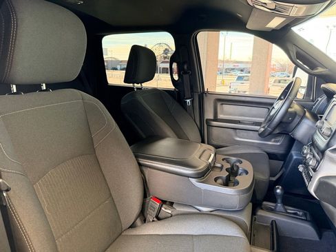 Used 2024 RAM 2500 Tradesman w/ Chrome Appearance Group image 20