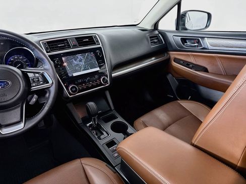 Used 2019 Subaru Outback 3.6R Touring w/ Popular Package #3A AWD/4WD image 25