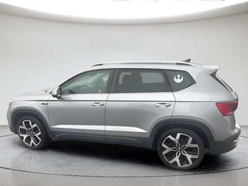 Used 2023 Volkswagen Taos SEL AWD/4WD image 8
