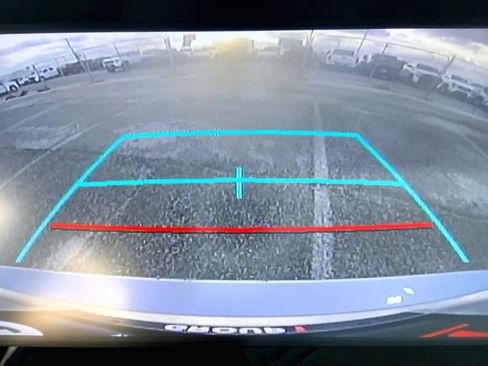 Used 2024 Toyota Camry SE image 25