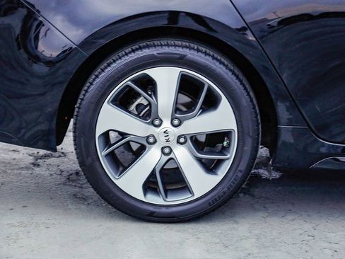 Used 2019 Kia Optima S w/ S Panoramic Sunroof Package image 12