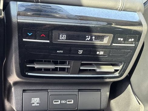 Used 2023 Acura MDX FWD w/ Technology Package image 18
