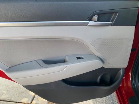 Used 2020 Hyundai Elantra Value Edition FWD image 28