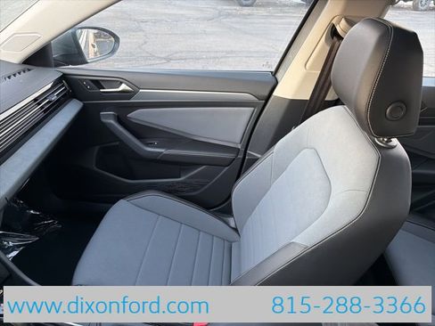 New 2026 Volkswagen Jetta SE image 20