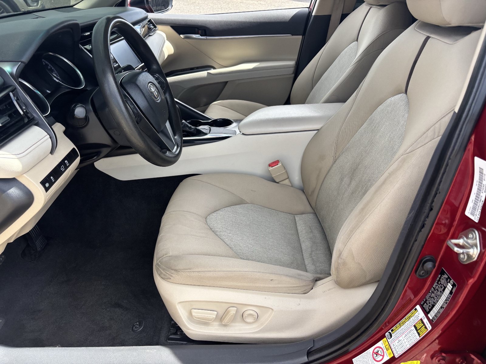 Used 2019 Toyota Camry LE w/ Carpet Mat Package FWD image 19