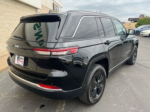 Used 2022 Jeep Grand Cherokee Limited 4xe AWD/4WD image 8