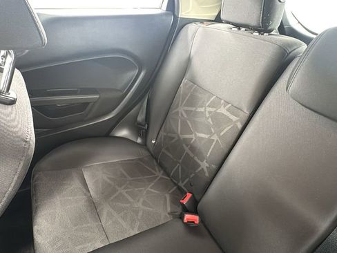 Used 2013 Ford Fiesta SE image 14