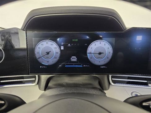 Used 2024 Hyundai Elantra Limited FWD image 31