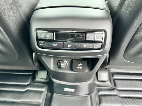 Used 2025 Hyundai Palisade Limited image 27