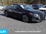 Used 2023 Nissan Altima 2.5 SV image 5