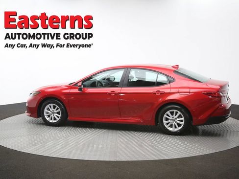 Used 2025 Toyota Camry SE FWD image 59
