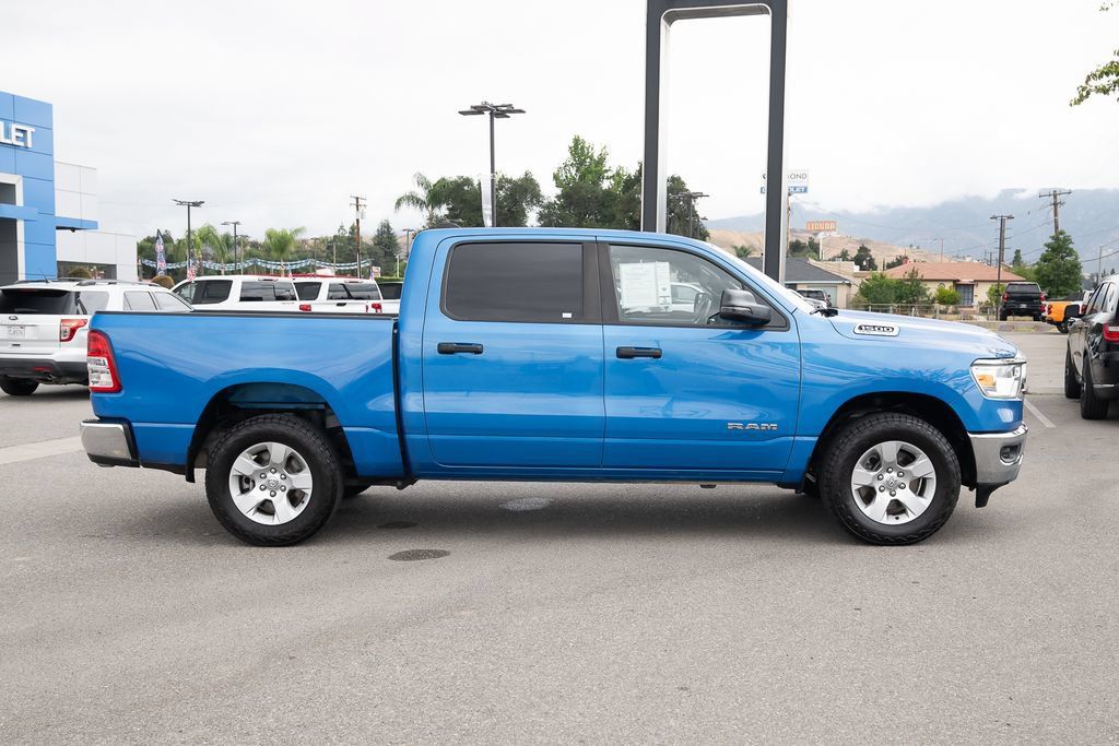 Used 2023 RAM 1500 Big Horn AWD/4WD image 3