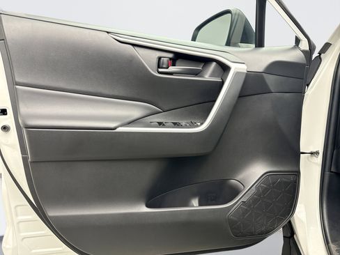 Used 2024 Toyota RAV4 LE image 9