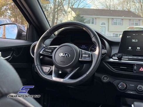 Used 2020 Kia Forte GT-Line w/ GT-Line Premium Package image 25