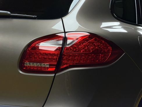 Used 2014 Porsche Cayenne image 7