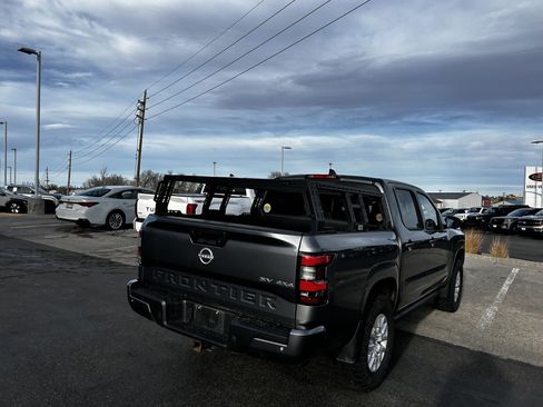 Used 2022 Nissan Frontier SV w/ Technology Package image 5