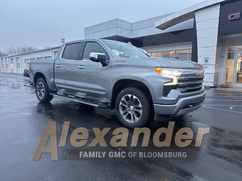 Used 2023 Chevrolet Silverado 1500 High Country w/ Z71 Off-Road Package image 1