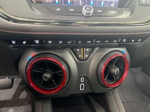 Used 2019 Chevrolet Blazer RS AWD/4WD image 17