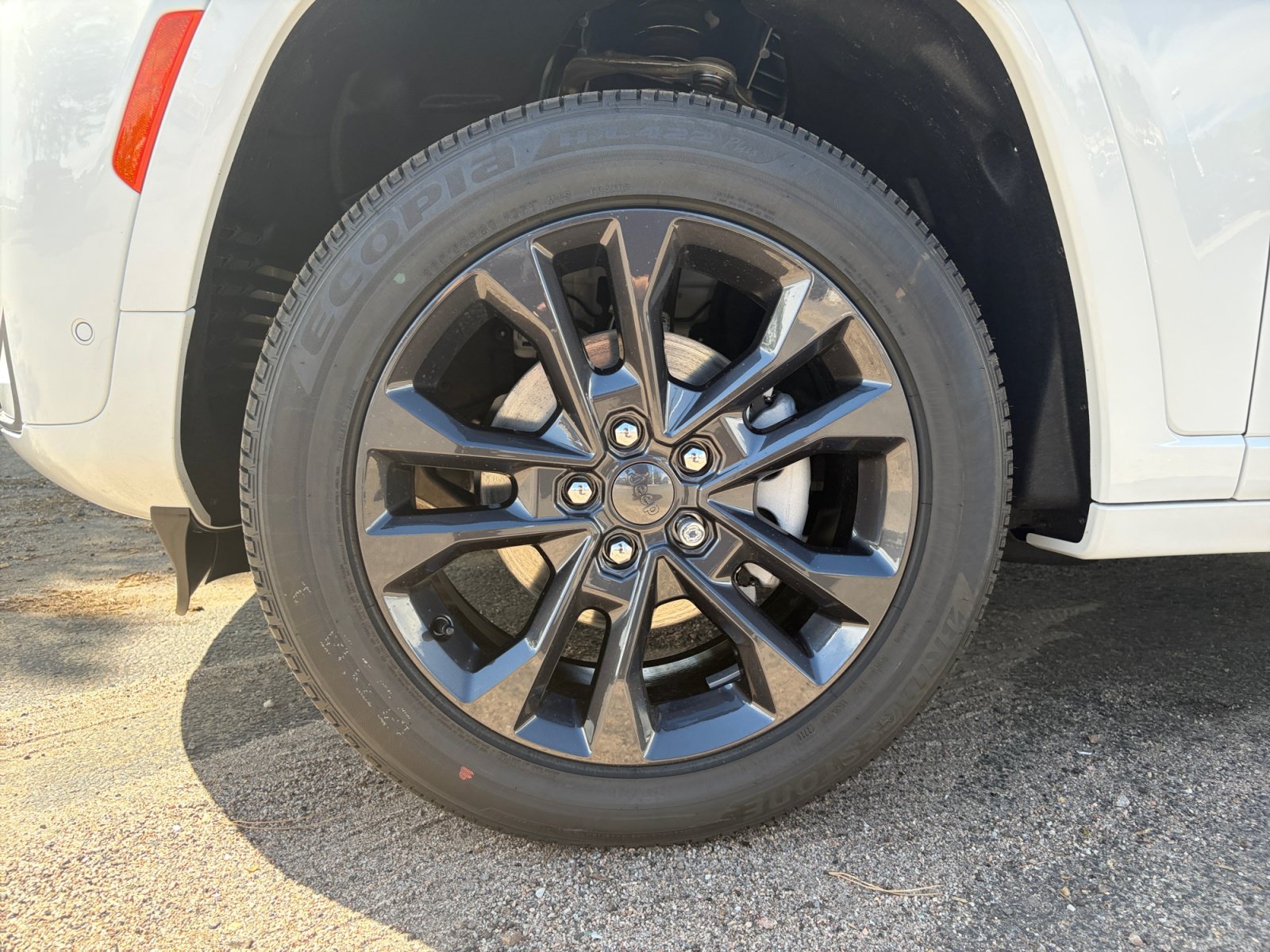New 2026 Jeep Grand Cherokee Limited AWD/4WD image 11