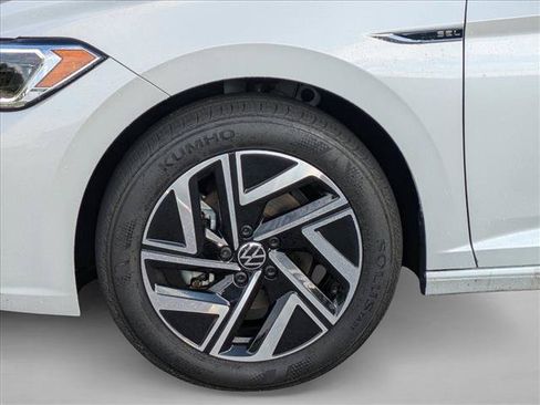 Used 2024 Volkswagen Jetta SEL FWD image 14