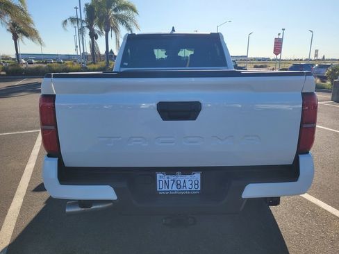 Used 2026 Toyota Tacoma SR5 image 5