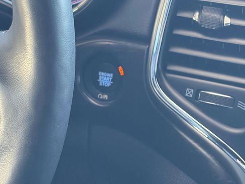 Used 2018 Jeep Grand Cherokee Altitude image 25