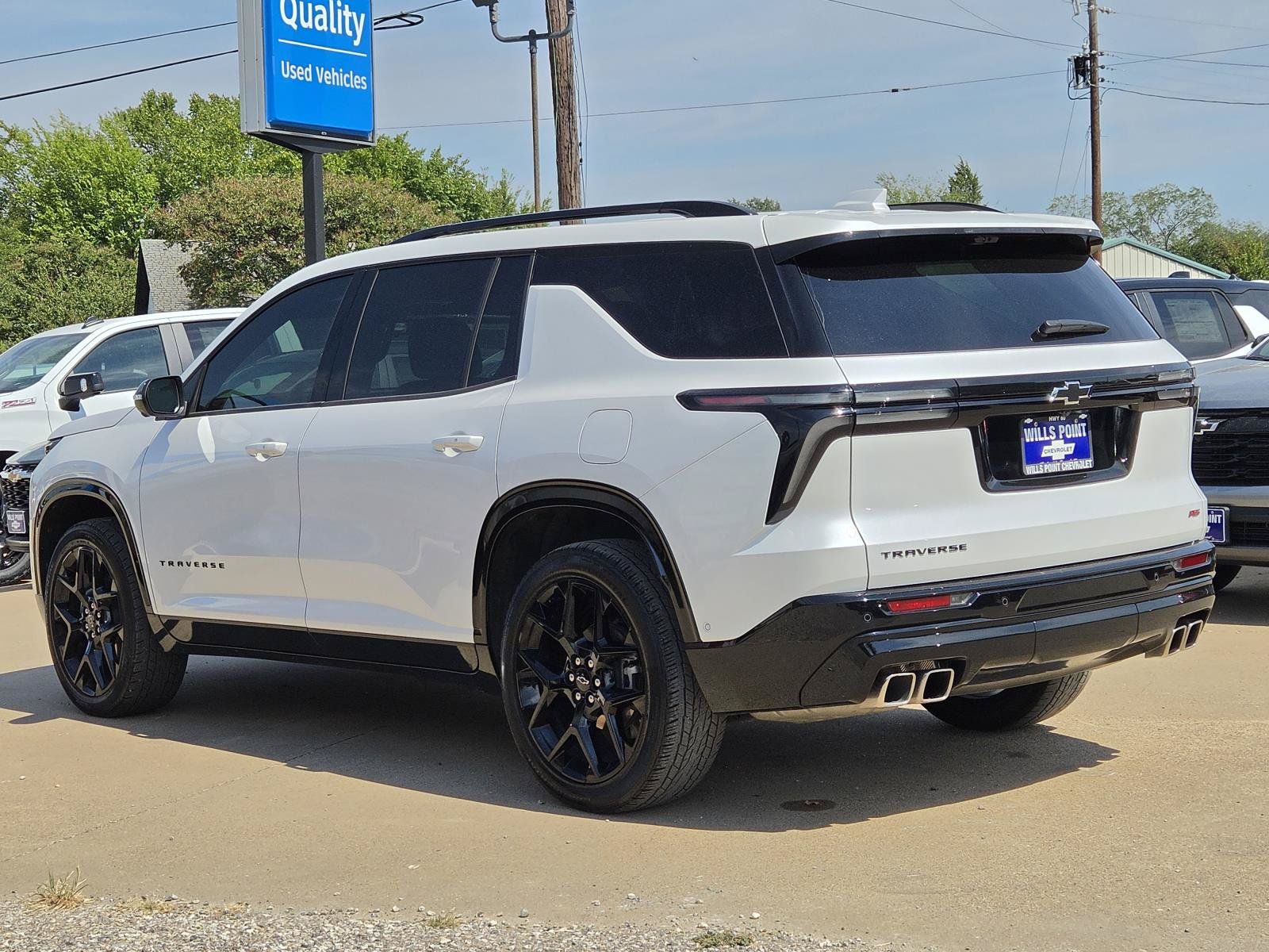 Used 2024 Chevrolet Traverse RS w/ LPO, Floor Liner Package FWD image 6