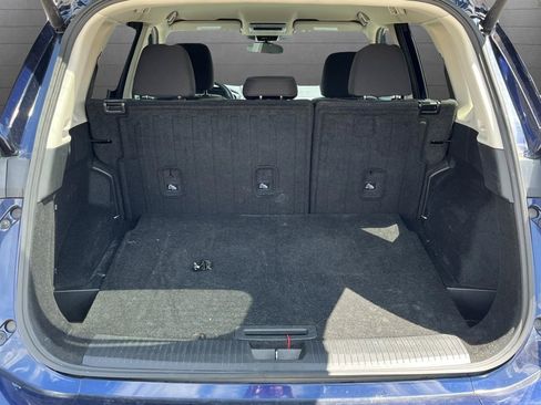 Used 2024 Nissan Rogue SV AWD/4WD image 10
