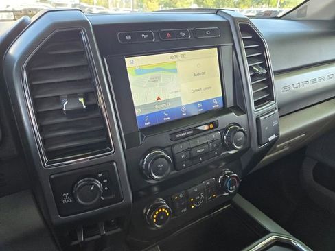 Used 2021 Ford F250 XLT w/ XLT Premium Package AWD/4WD image 17