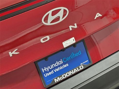 Certified 2025 Hyundai Kona SEL image 8