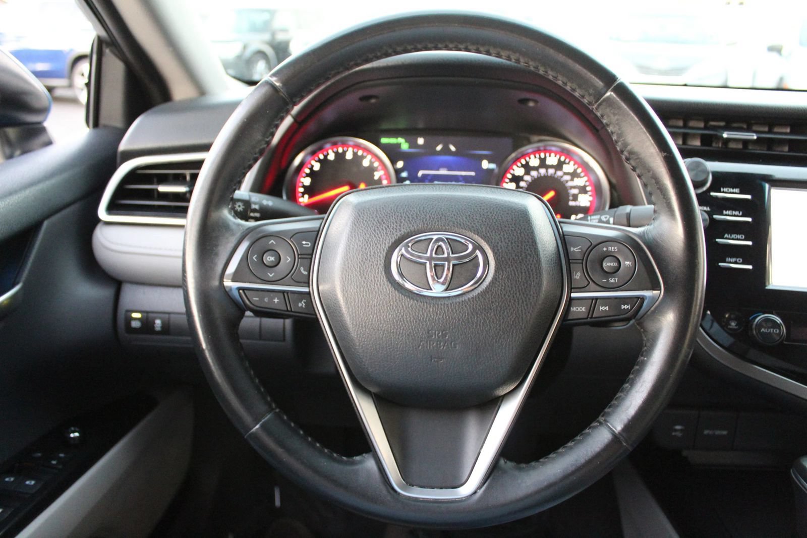 Used 2018 Toyota Camry XSE w/ Accessory Appearance Package FWD image 15