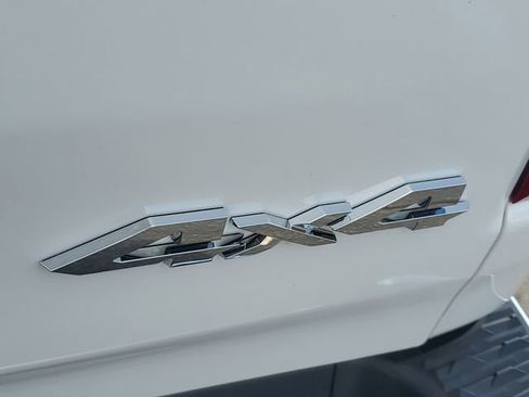 Used 2019 RAM 1500 Laramie AWD/4WD image 6