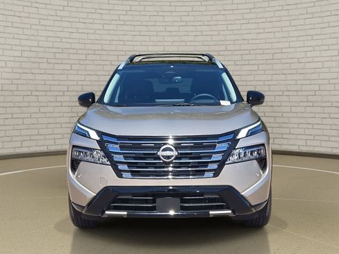 Certified 2025 Nissan Rogue Platinum w/ Platinum Premium Package image 2