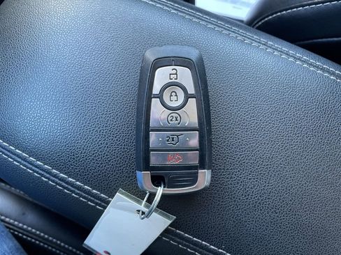 Used 2024 Ford Escape Platinum image 22