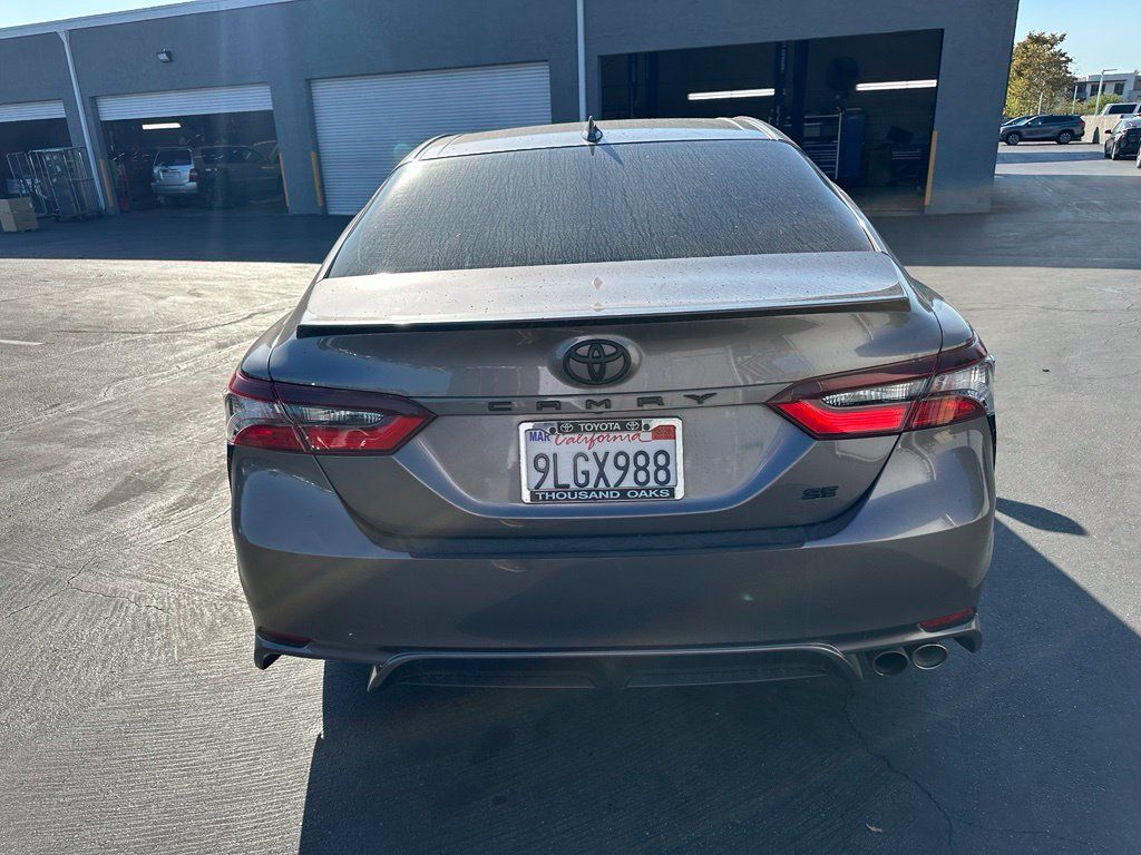 Used 2024 Toyota Camry SE FWD image 3