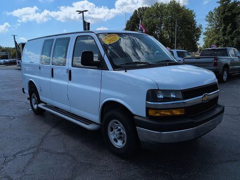Used 2025 Chevrolet Express 2500 w/ Driver Convenience Package RWD image 1