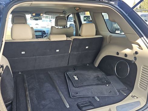 Used 2014 Jeep Grand Cherokee Limited image 19
