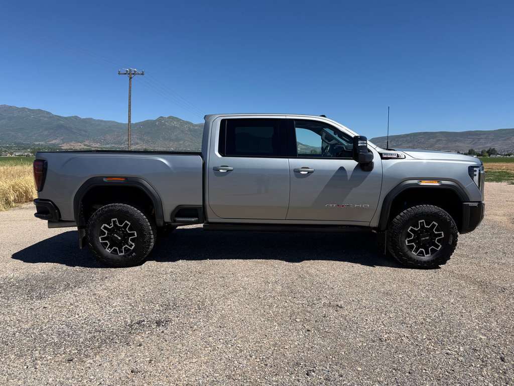 Used 2025 GMC Sierra 2500 AT4X AWD/4WD image 8