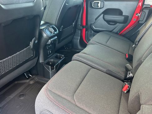 New 2026 Jeep Wrangler Unlimited Rubicon image 13