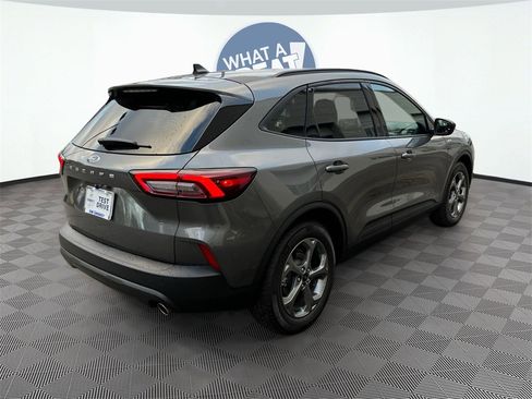 Used 2025 Ford Escape ST-Line image 6