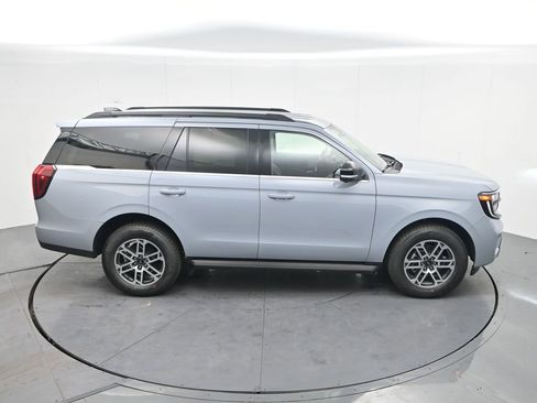 New 2026 Ford Expedition Active image 28